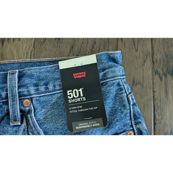 Levi's 501 Frayed Jean Shorts NEW - Picture 2 of 7